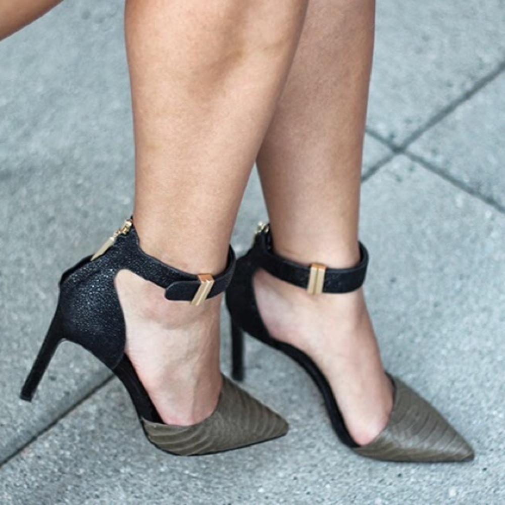 Dolce Vita Kana Olive Snake Leather 8.5